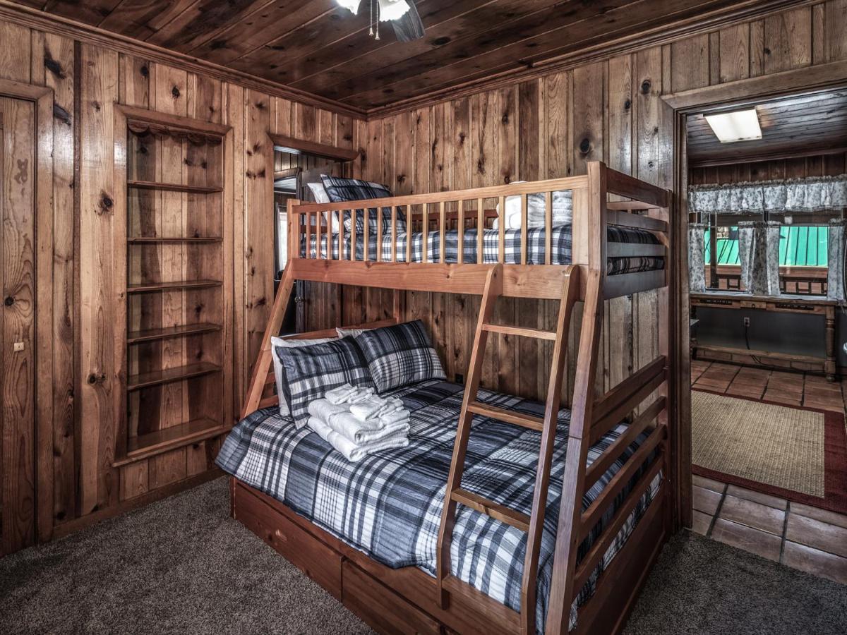 Alpine Cabin, 3 Bedrooms, Deck, Sleeps 8 Рюидозо Екстериор снимка